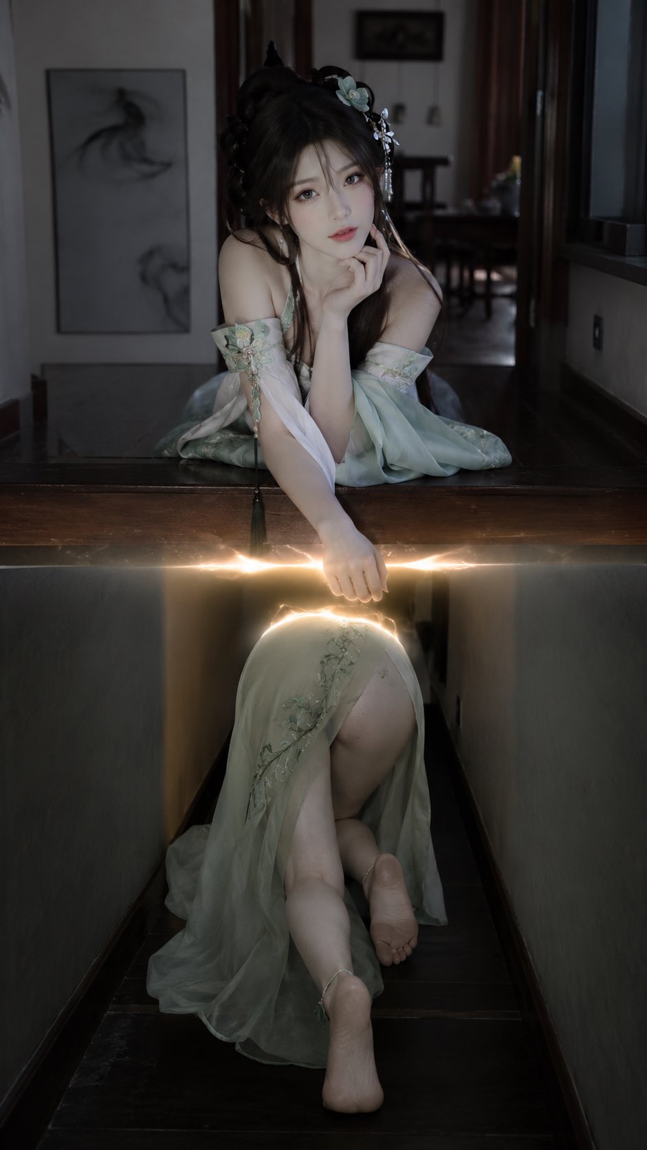 {角色},明确成年的女性,日系超现实居家写真 × 极简时尚 Editorial × 空间错位摄影。