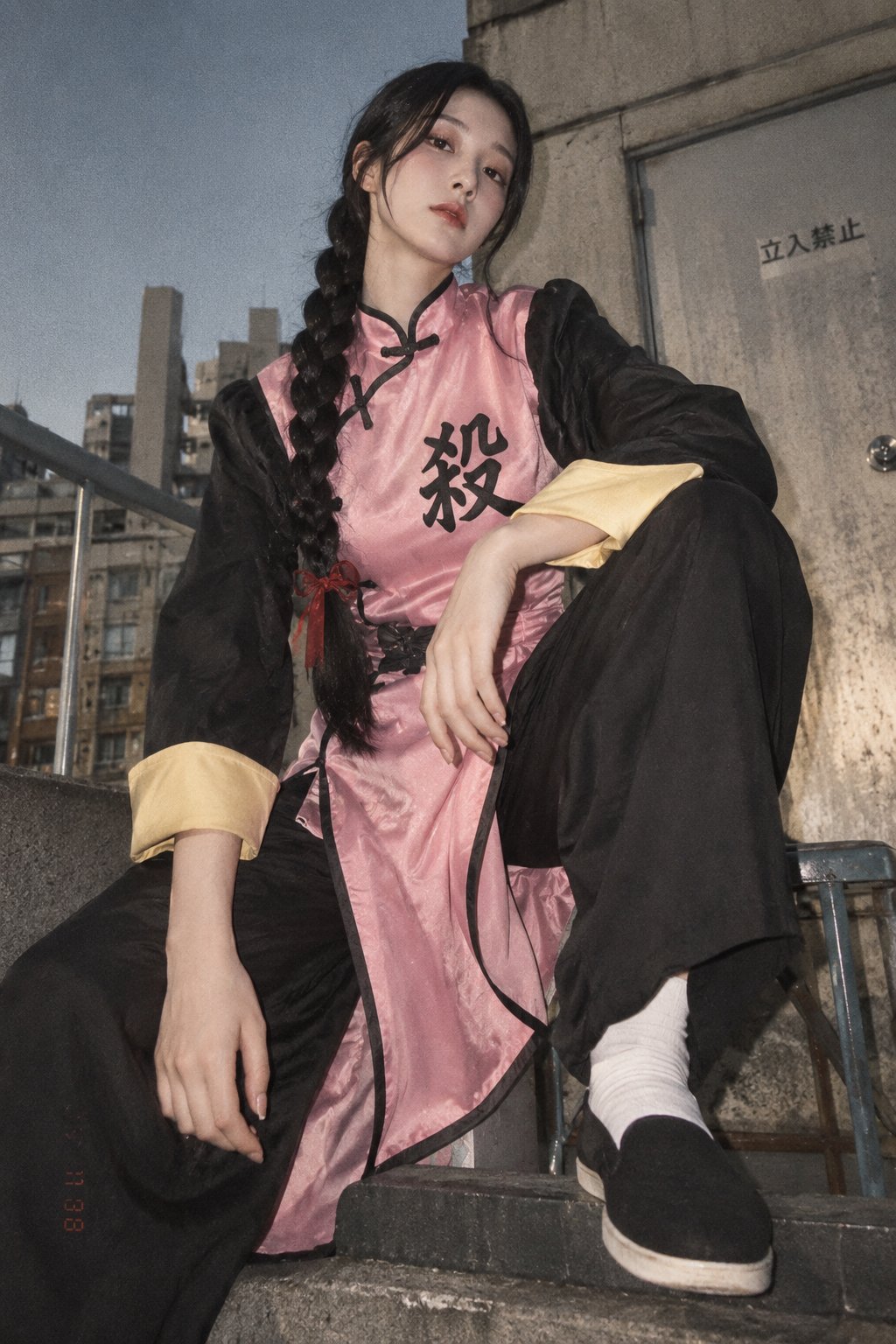 Japanese-style casual candid photography featuring a beautif